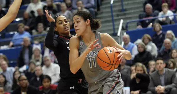 Six players score in double-figures for UConn (PC: Bob Stowell).