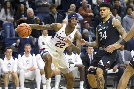 UConn falls to 0-5 against ranked opponents (PC: Steve Slade).