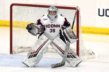 Samantha Carpentier-Yelle in goal
