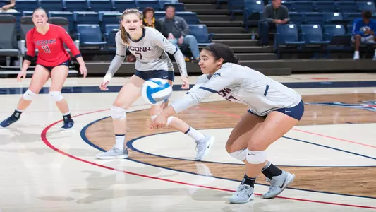 Aset Baker-Falealili makes a dig