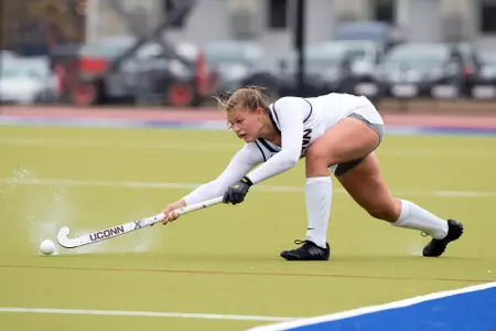 Claire Jandewerth passes the ball.