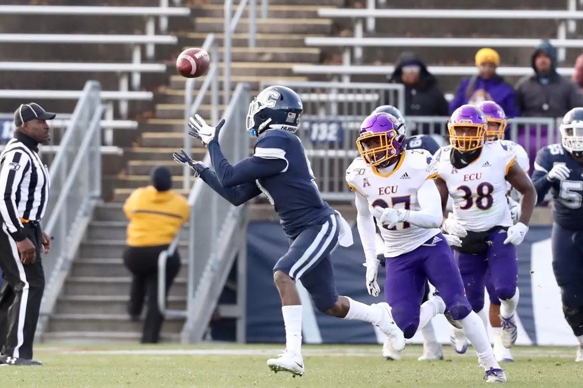 Cam Ross hauls in 94-yard TD pass