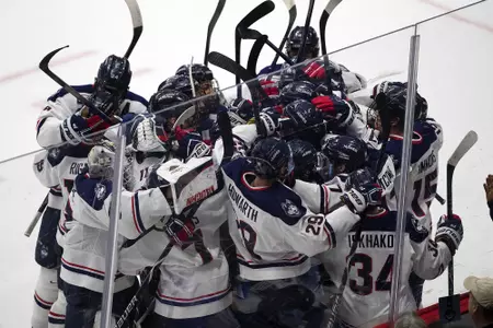 1819 Huskies 7