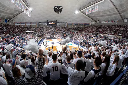 Gampel Crowd