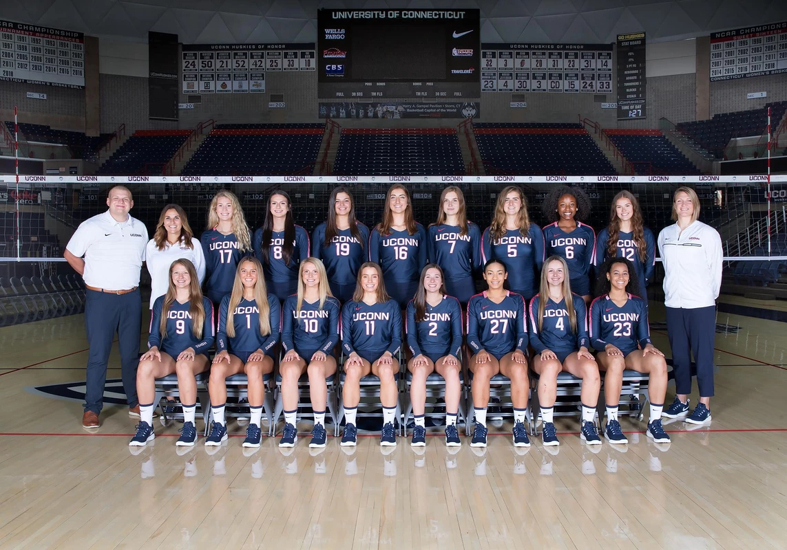 2019 volleyball team photo