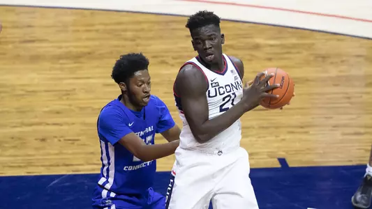 Adama Sanogo gets ready to make a move in the Huskies' win over CCSU on November 25.