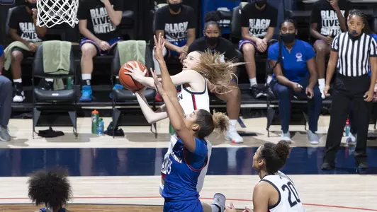 Paige Bueckers drives to the hoop against UMass-Lowell on December 12, 2020.