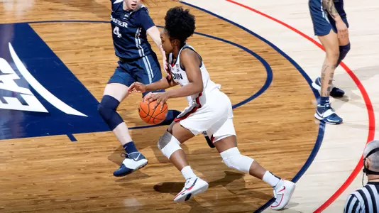 Christyn Williams drives to the hoop against Xavier on December 19, 2020.