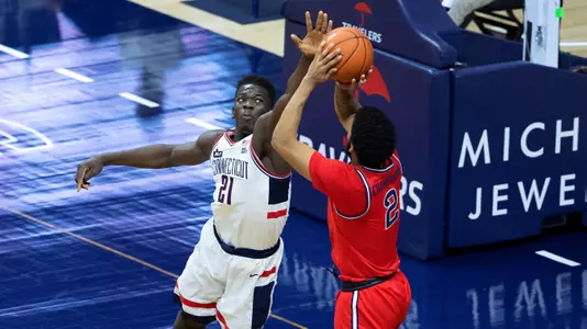 Adama Sanogo contests a shot against St. John's on January 18, 2021.