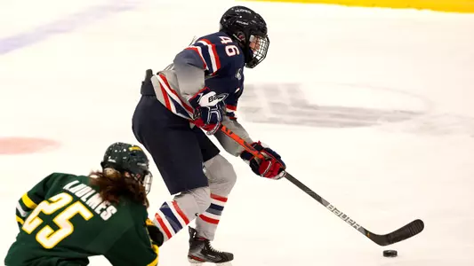Danielle Fox controls the puck against Vermont on January 8, 2021.