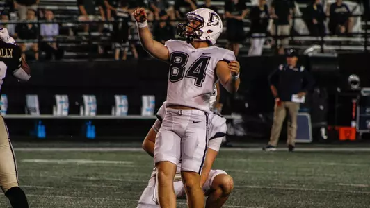 Joe McFadden attempts a field goal at Vanderbilt