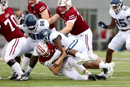 Kevon Jones takes down Zamar Wise for a big TFL at UMass