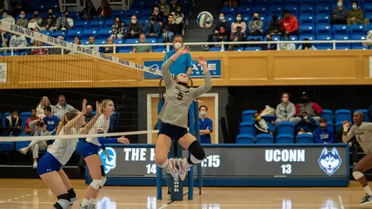 McKayla Wuensch setting the ball