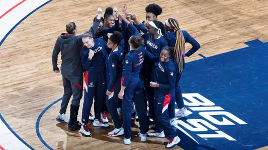 The Huskies prior to the game against St. John's on February 3, 2021.