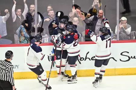 NCAA DI MenĂ¢??s Hockey 2022 - Boston College at UConn, XL Center, Hartford, Connecticut.