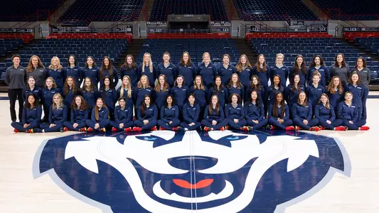 2021-22 women's rowing team photo