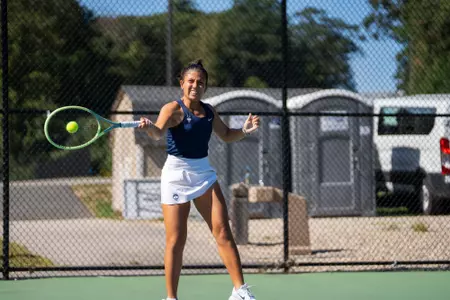 Victoria Matos '23