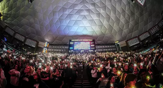Gampel Pavilion crowd