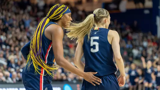 Paige Bueckers, Aaliyah Edwards