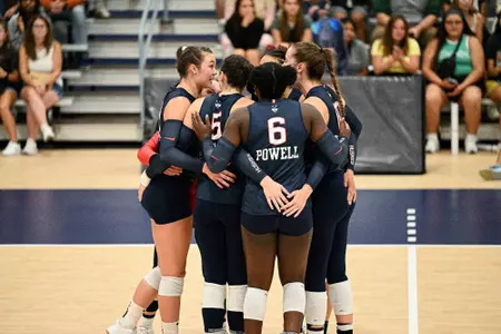 VB Team Huddle