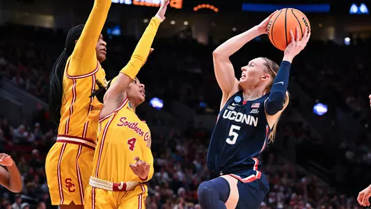 Paige Bueckers vs. USC