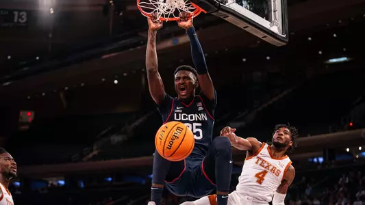 Samson dunking vs. Texas