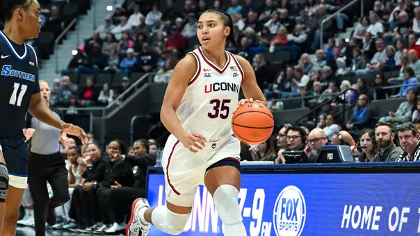 HARTFORD, Conn - October 26 - Azzi Fudd #35 of the UConn Huskies against the Southern Connecticut State University Owls at PeoplesBank Arena in Hartford, CT. 
Photo by Simon Asher