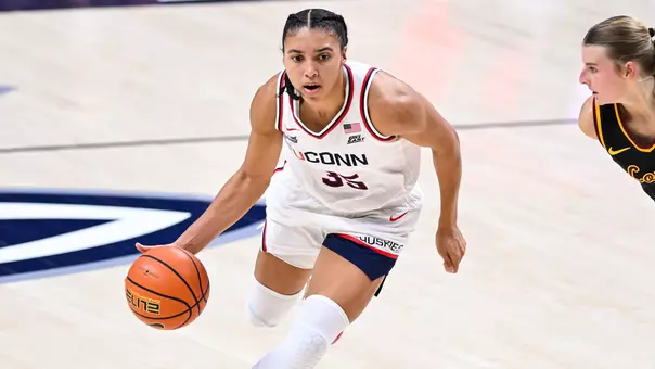 STORRS, Conn - November 12 - Azzi Fudd against Loyola Chicago at Gampel Pavilion in Storrs, Conn.
Photo by Connor Sharp