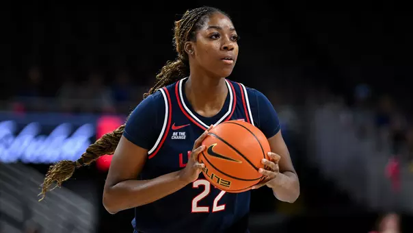 OMAHA, NEBRASKA - January 11 - Serah Williams #22 of the UConn Huskies in the game against the Creighton Bluejays at the CHI Health Center on January 11 in Omaha, Nebraska.
Photo by Simon Asher