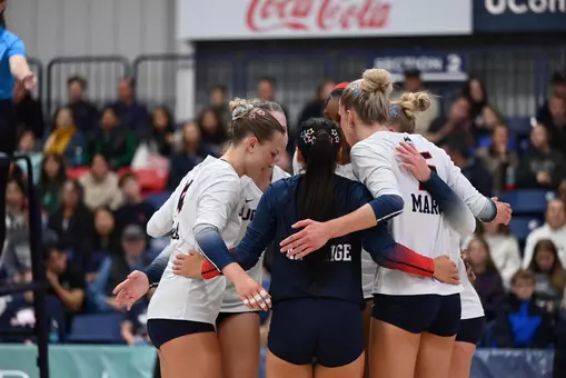 VB DePaul Huddle