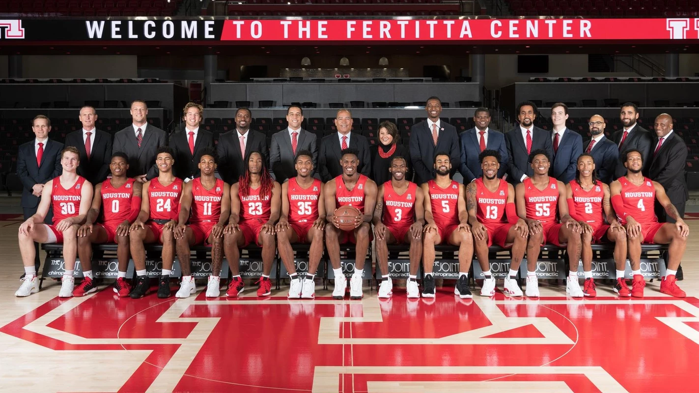 2019-20 Men's Basketball Team Photo