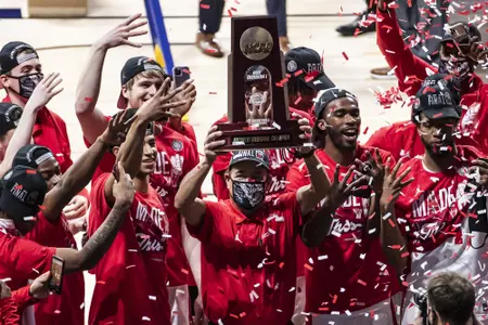 INDIANAPOLIS, IN - MARCH 29, 2021 - Oregon State vs. Houston at Lucas Oil Stadium in Indianapolis, IN. Photo by Missy Minear