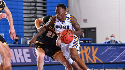December 12 2020: Cal State Bakersfield Road Runners take on the Idaho Vandals at Icardo Center Cal State Bakersfield in Bakersfield, CA. (Photo by: David Dennis/All-Star Sports Photography)