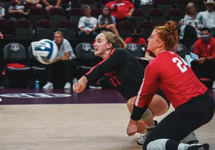 Kate Georgiades, Dig