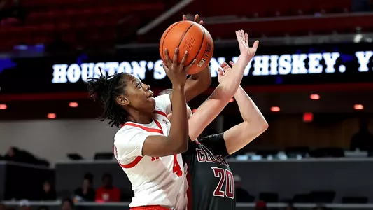 UHWBBvsWashingtonState Action Shot