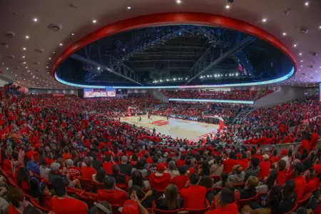 Fertitta Center, Fans