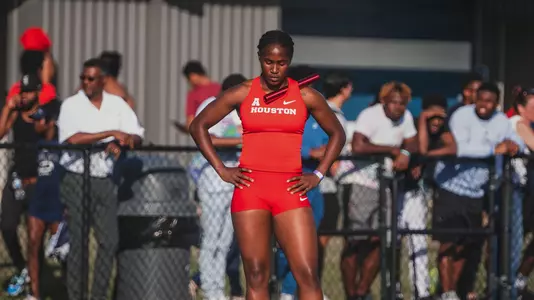 Linesha Thompson at Victor Lopez Classic 4x100m