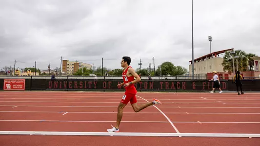 STOCK Houston Track and Field sign Carlos Castillo
