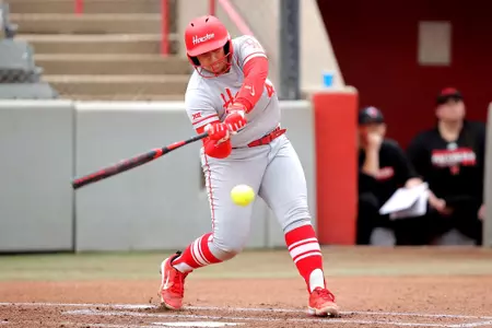 Bree Cantu swinging the bat