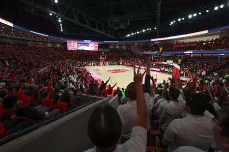 Fertitta Center, Fans, Coog Sign