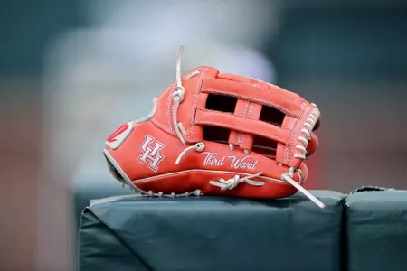 Cougars Drop Series Opener Image