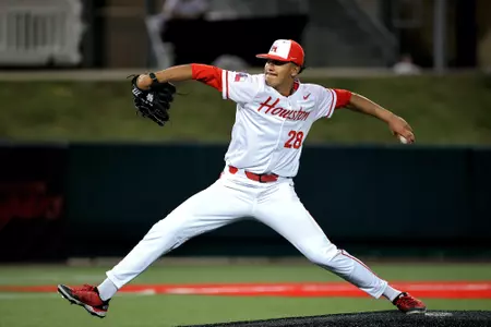 Houston Wins 2,000th Game Image