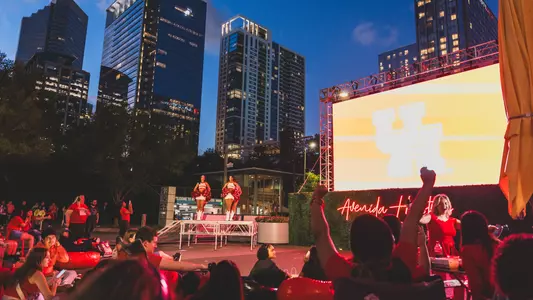 Avenida Houston Watch Party
