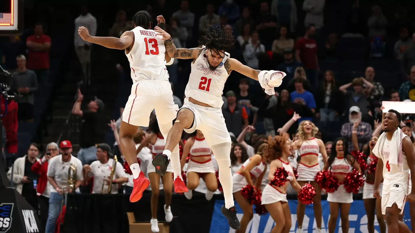 J'Wan Roberts and Emanuel Sharp celebrate during NCAA Round of 32