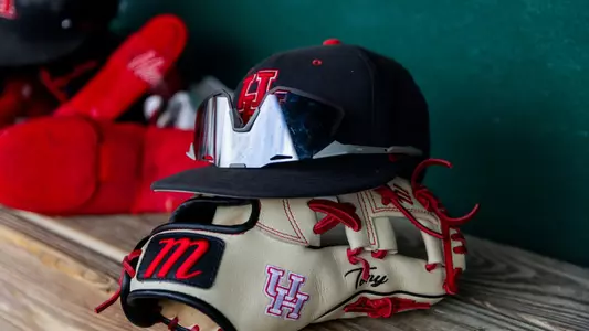 STOCK Marucci glove hat