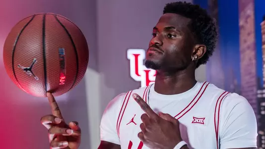 Ikenna Alozie, National Signing Day, Balancing ball on finder and pointing to it