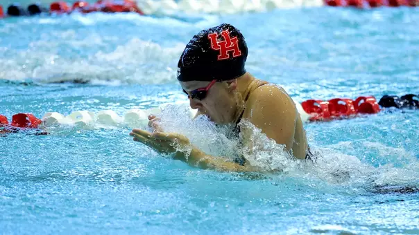 Junior Evelyn Entrekin Swimming the Breaststroke