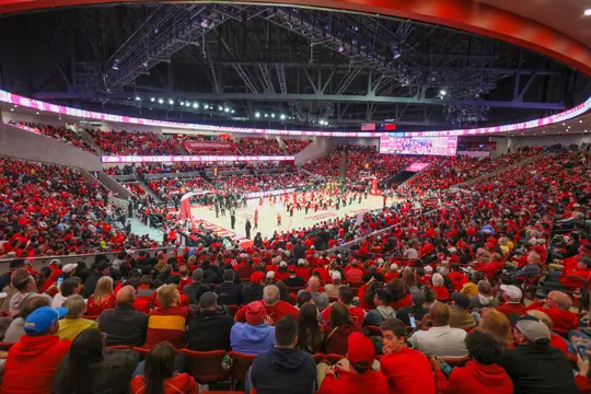 Fertitta Center, Fans