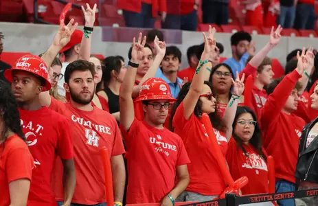 Fans, Students, Coog Sign