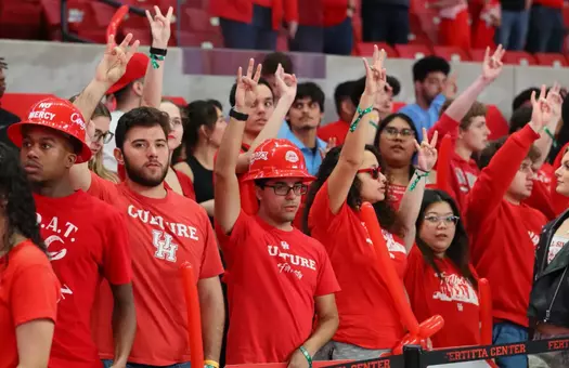 Fans, Students, Coog Sign